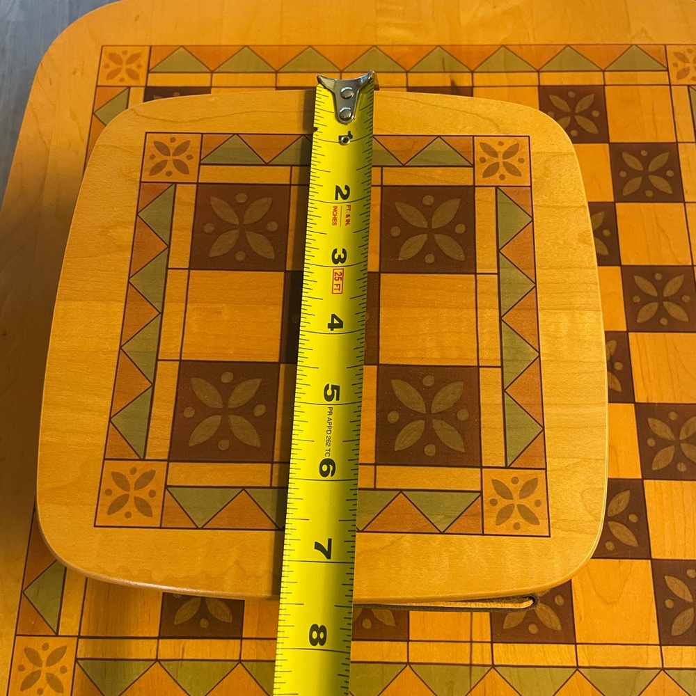 Longaberger Large checkerboard basket & Small tic tac toe basket w/ game pieces - Picture 14 of 16